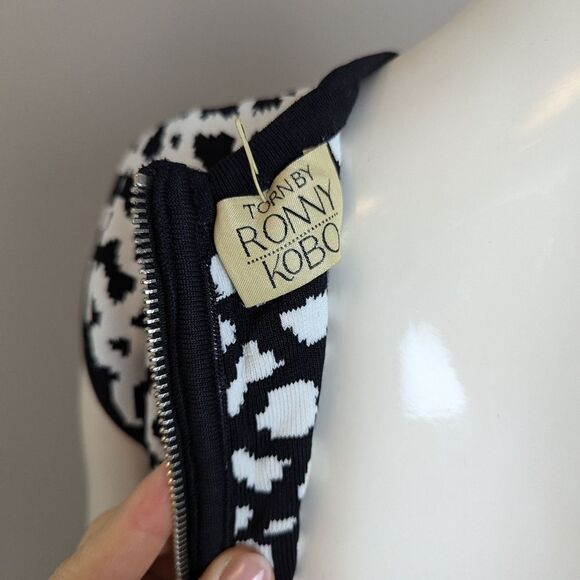 Torn by Ronny Kobo Bodycon Dress – XS – Geometric Knit – Zip Back - Picture 4 of 9